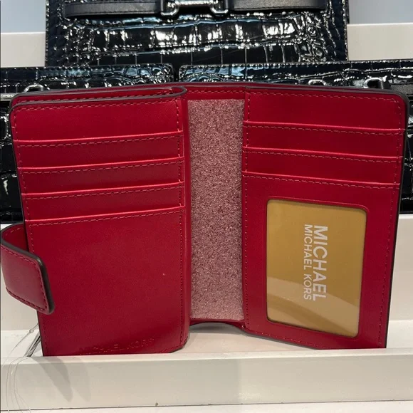 MICHAEL KORS Jet Set Md Printed Signature Logo Bifold Wallet
Dark Raspberry 
NWT - Picture 7 of 16